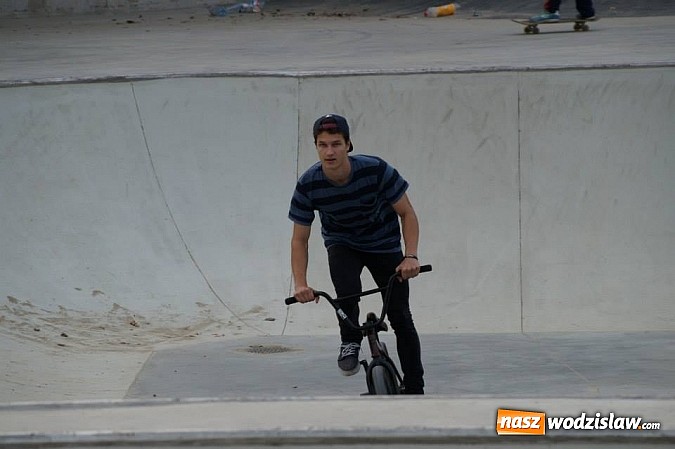 Zdjęcie w galerii na portalu naszwodzislaw.com: Budowa skateparku zakończona! wiadomości z regionu