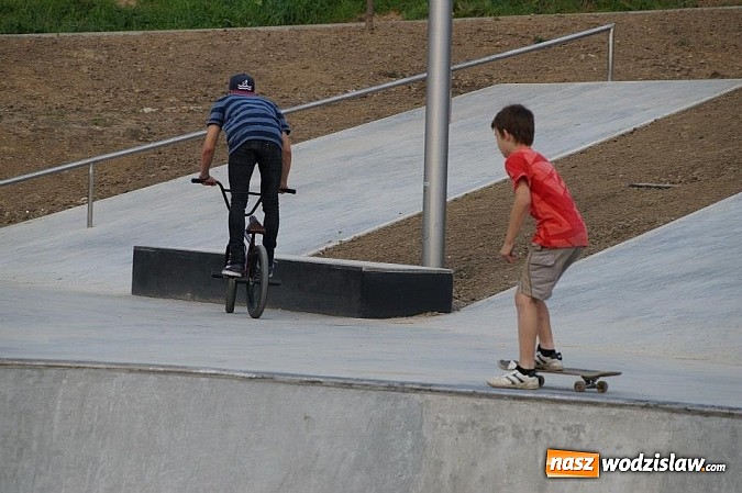Zdjęcie w galerii na portalu naszwodzislaw.com: Budowa skateparku zakończona! wiadomości z regionu
