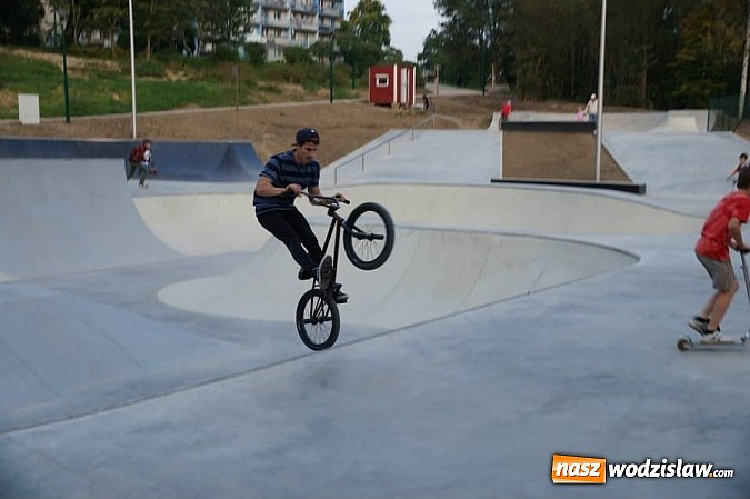Zdjęcie w galerii na portalu naszwodzislaw.com: Budowa skateparku zakończona! wiadomości z regionu