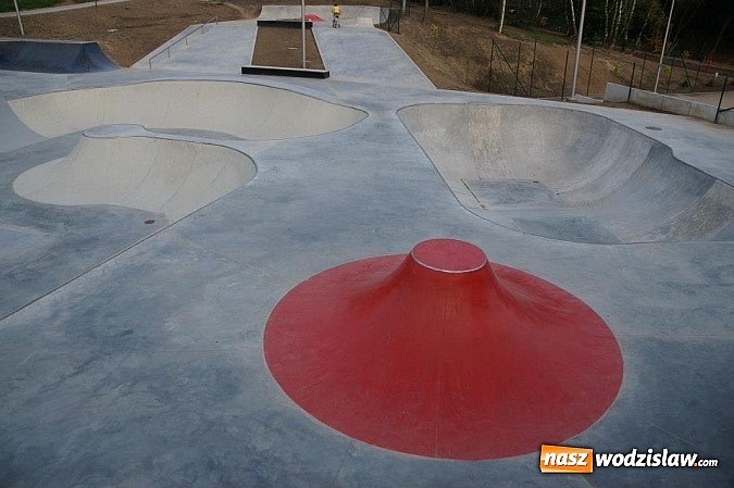 Zdjęcie w galerii na portalu naszwodzislaw.com: Budowa skateparku zakończona! wiadomości z regionu