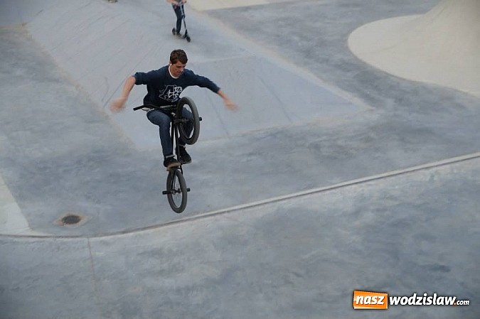 Zdjęcie w galerii na portalu naszwodzislaw.com: Budowa skateparku zakończona! wiadomości z regionu