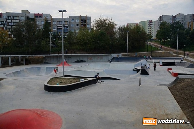 Zdjęcie w galerii na portalu naszwodzislaw.com: Budowa skateparku zakończona! wiadomości z regionu