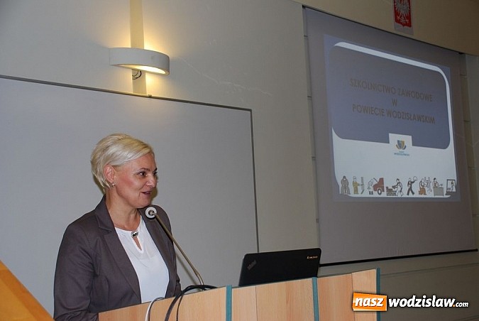 Zdjęcie w galerii na portalu naszwodzislaw.com: Czego pracodawcy oczekują od absolwentów szkół zawodowych? wiadomości z regionu