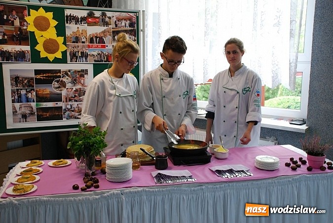 Zdjęcie w galerii na portalu naszwodzislaw.com: Czego pracodawcy oczekują od absolwentów szkół zawodowych? wiadomości z regionu