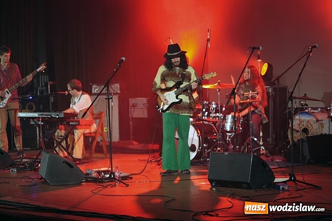 Zdjęcie w galerii na portalu naszwodzislaw.com: Ania Rusowicz wystąpiła w WCK. Na koncercie pojawiła się Elżbieta Bieńkowska wiadomości z regionu