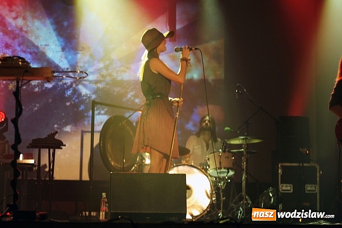 Zdjęcie w galerii na portalu naszwodzislaw.com: Ania Rusowicz wystąpiła w WCK. Na koncercie pojawiła się Elżbieta Bieńkowska wiadomości z regionu