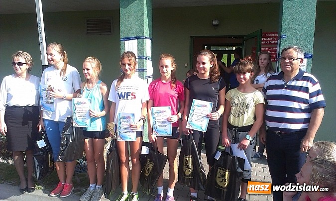 Zdjęcie w galerii na portalu naszwodzislaw.com: Uczniowie z Gimnazjum nr 3 Mistrzostwa Sportowego biegali w Marklowicach wiadomości z regionu