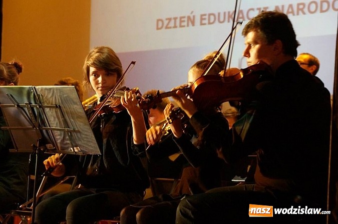 Zdjęcie w galerii na portalu naszwodzislaw.com: Dzień Edukacji Narodowej wiadomości z regionu