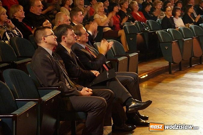 Zdjęcie w galerii na portalu naszwodzislaw.com: Dzień Edukacji Narodowej wiadomości z regionu