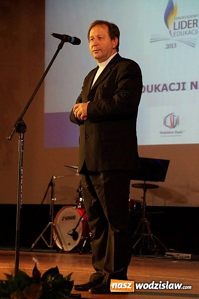 Zdjęcie w galerii na portalu naszwodzislaw.com: Dzień Edukacji Narodowej wiadomości z regionu