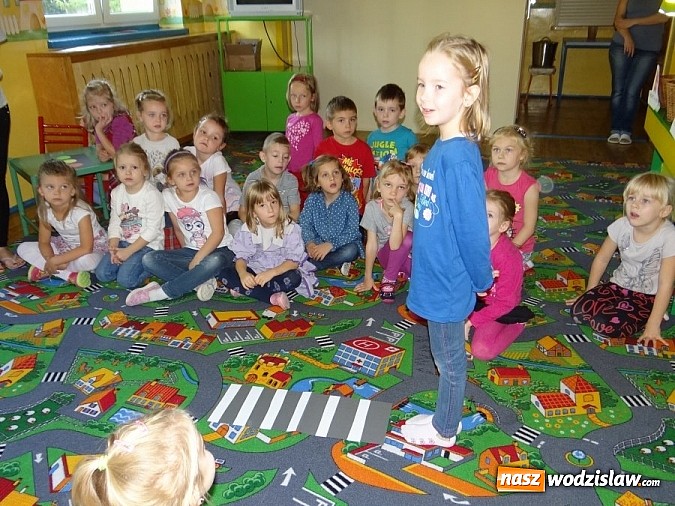 Zdjęcie w galerii na portalu naszwodzislaw.com: Przedszkolak vs Pierwszoklasista wiadomości z regionu