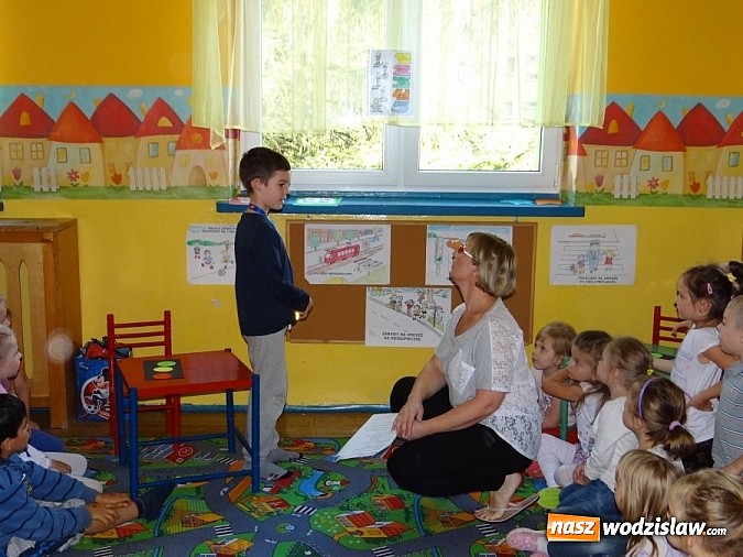 Zdjęcie w galerii na portalu naszwodzislaw.com: Przedszkolak vs Pierwszoklasista wiadomości z regionu