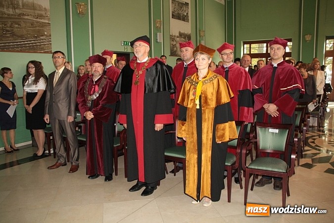 Zdjęcie w galerii na portalu naszwodzislaw.com: Raciborska uczelnia zainaugurowała dziś uroczyście nowy rok akademicki wiadomości z regionu