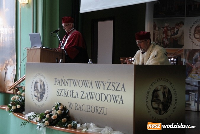 Zdjęcie w galerii na portalu naszwodzislaw.com: Raciborska uczelnia zainaugurowała dziś uroczyście nowy rok akademicki wiadomości z regionu