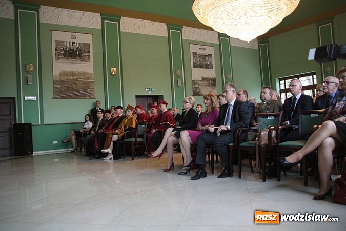 Zdjęcie w galerii na portalu naszwodzislaw.com: Raciborska uczelnia zainaugurowała dziś uroczyście nowy rok akademicki wiadomości z regionu