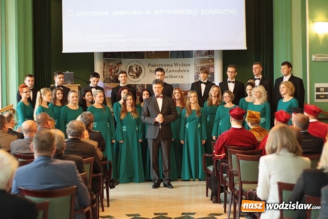 Zdjęcie w galerii na portalu naszwodzislaw.com: Raciborska uczelnia zainaugurowała dziś uroczyście nowy rok akademicki wiadomości z regionu