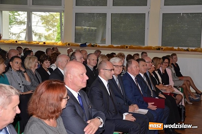 Zdjęcie w galerii na portalu naszwodzislaw.com: Zesp&oacute;ł Szk&oacute;ł Zawodowych w Wodzisławiu Śląskim ma nowego patrona wiadomości z regionu