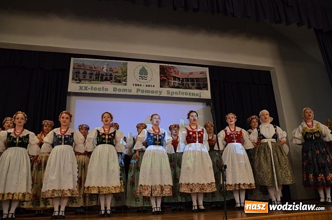 Zdjęcie w galerii na portalu naszwodzislaw.com: Wojewoda Piotr Litwa nominowany do Ice Bucket Challenge na XX lecie DPS w Gorzycach! wiadomości z regionu