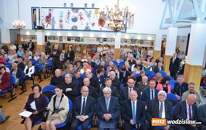 Zdjęcie w galerii na portalu naszwodzislaw.com: Wojewoda Piotr Litwa nominowany do Ice Bucket Challenge na XX lecie DPS w Gorzycach! wiadomości z regionu