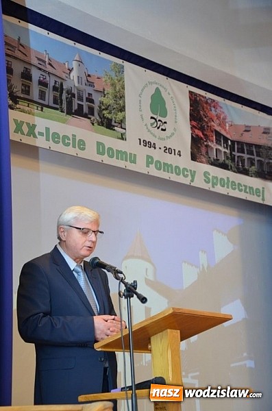 Zdjęcie w galerii na portalu naszwodzislaw.com: Wojewoda Piotr Litwa nominowany do Ice Bucket Challenge na XX lecie DPS w Gorzycach! wiadomości z regionu