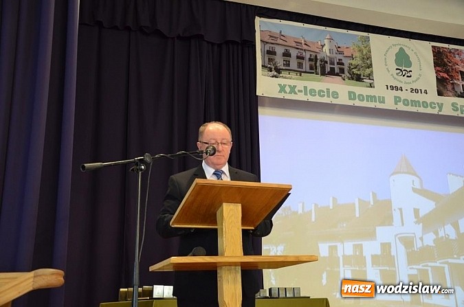 Zdjęcie w galerii na portalu naszwodzislaw.com: Wojewoda Piotr Litwa nominowany do Ice Bucket Challenge na XX lecie DPS w Gorzycach! wiadomości z regionu