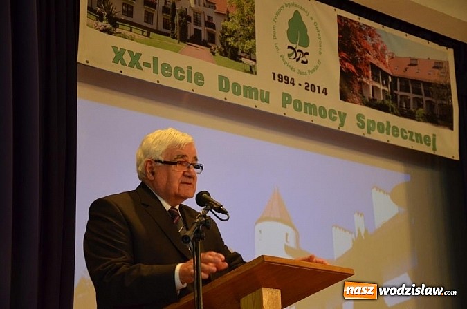 Zdjęcie w galerii na portalu naszwodzislaw.com: Wojewoda Piotr Litwa nominowany do Ice Bucket Challenge na XX lecie DPS w Gorzycach! wiadomości z regionu