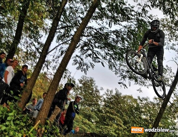 Zdjęcie w galerii na portalu naszwodzislaw.com: EXTREME DAY – Zakończenie sezonu w mistrzowskim wykonaniu wiadomości z regionu