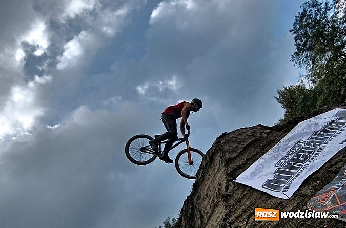 Zdjęcie w galerii na portalu naszwodzislaw.com: EXTREME DAY – Zakończenie sezonu w mistrzowskim wykonaniu wiadomości z regionu