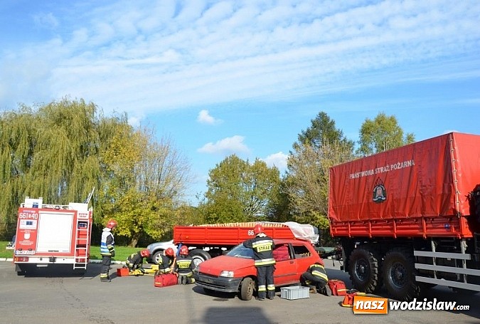 Zdjęcie w galerii na portalu naszwodzislaw.com: Wodzisławskie starostwo przekazało strażakom nowoczesny sprzęt ratowniczy   wiadomości z regionu