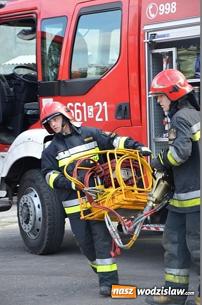 Zdjęcie w galerii na portalu naszwodzislaw.com: Wodzisławskie starostwo przekazało strażakom nowoczesny sprzęt ratowniczy   wiadomości z regionu