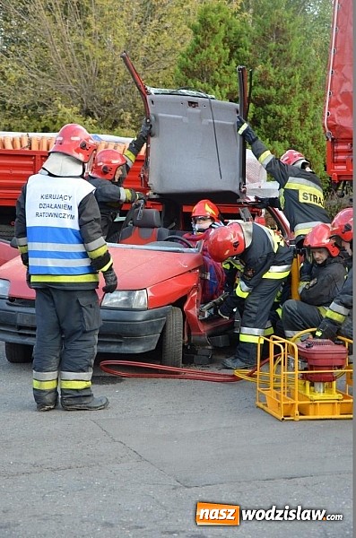 Zdjęcie w galerii na portalu naszwodzislaw.com: Wodzisławskie starostwo przekazało strażakom nowoczesny sprzęt ratowniczy   wiadomości z regionu