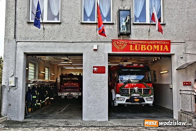 Zdjęcie w galerii na portalu naszwodzislaw.com: 110-lecie OSP oraz poświęcenie nowego wozu strażackiego, czyli wielkie święto w Lubomi wiadomości z regionu