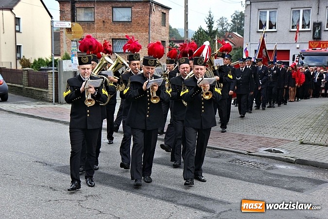 Zdjęcie w galerii na portalu naszwodzislaw.com: 110-lecie OSP oraz poświęcenie nowego wozu strażackiego, czyli wielkie święto w Lubomi wiadomości z regionu