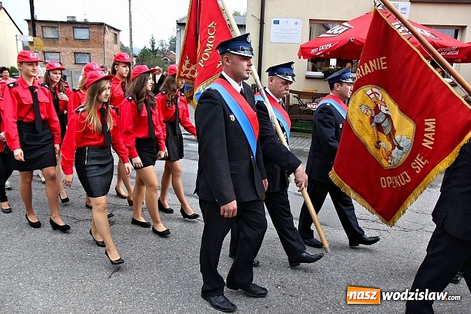 Zdjęcie w galerii na portalu naszwodzislaw.com: 110-lecie OSP oraz poświęcenie nowego wozu strażackiego, czyli wielkie święto w Lubomi wiadomości z regionu
