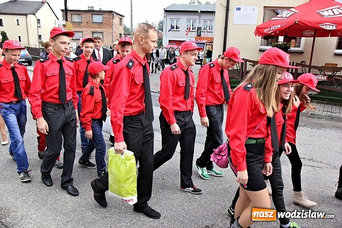 Zdjęcie w galerii na portalu naszwodzislaw.com: 110-lecie OSP oraz poświęcenie nowego wozu strażackiego, czyli wielkie święto w Lubomi wiadomości z regionu