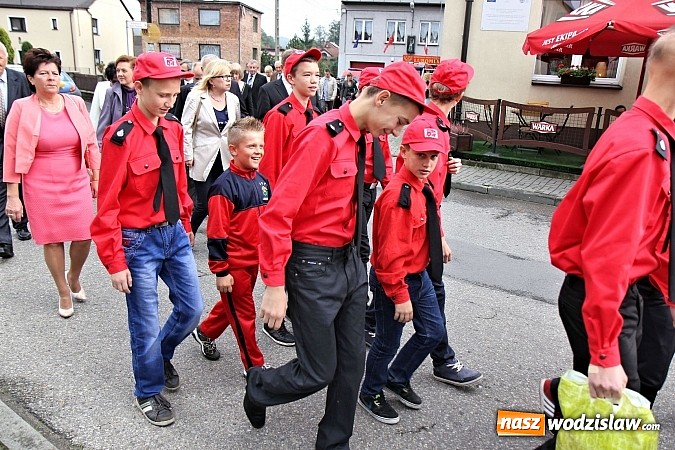 Zdjęcie w galerii na portalu naszwodzislaw.com: 110-lecie OSP oraz poświęcenie nowego wozu strażackiego, czyli wielkie święto w Lubomi wiadomości z regionu