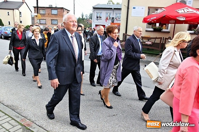 Zdjęcie w galerii na portalu naszwodzislaw.com: 110-lecie OSP oraz poświęcenie nowego wozu strażackiego, czyli wielkie święto w Lubomi wiadomości z regionu