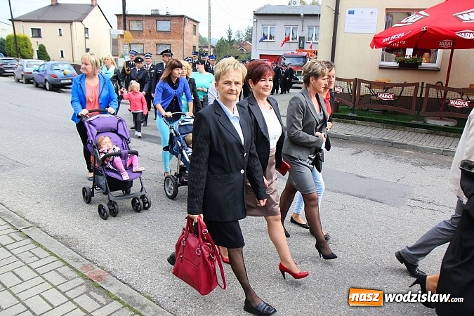 Zdjęcie w galerii na portalu naszwodzislaw.com: 110-lecie OSP oraz poświęcenie nowego wozu strażackiego, czyli wielkie święto w Lubomi wiadomości z regionu