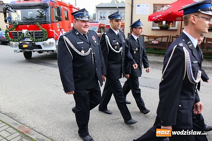 Zdjęcie w galerii na portalu naszwodzislaw.com: 110-lecie OSP oraz poświęcenie nowego wozu strażackiego, czyli wielkie święto w Lubomi wiadomości z regionu