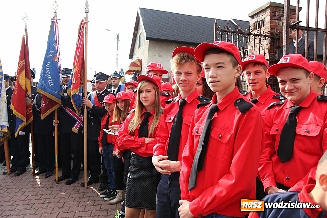 Zdjęcie w galerii na portalu naszwodzislaw.com: 110-lecie OSP oraz poświęcenie nowego wozu strażackiego, czyli wielkie święto w Lubomi wiadomości z regionu