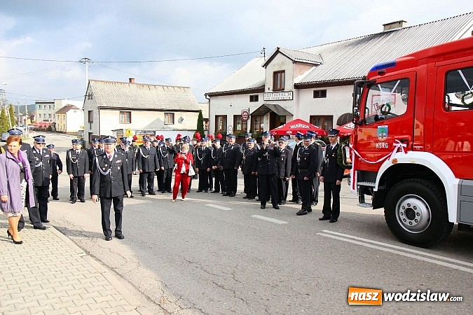 Zdjęcie w galerii na portalu naszwodzislaw.com: 110-lecie OSP oraz poświęcenie nowego wozu strażackiego, czyli wielkie święto w Lubomi wiadomości z regionu