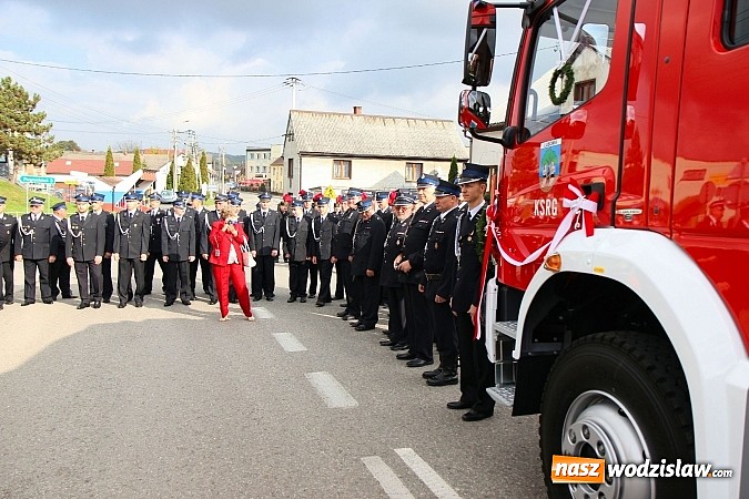 Zdjęcie w galerii na portalu naszwodzislaw.com: 110-lecie OSP oraz poświęcenie nowego wozu strażackiego, czyli wielkie święto w Lubomi wiadomości z regionu
