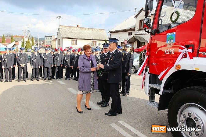 Zdjęcie w galerii na portalu naszwodzislaw.com: 110-lecie OSP oraz poświęcenie nowego wozu strażackiego, czyli wielkie święto w Lubomi wiadomości z regionu