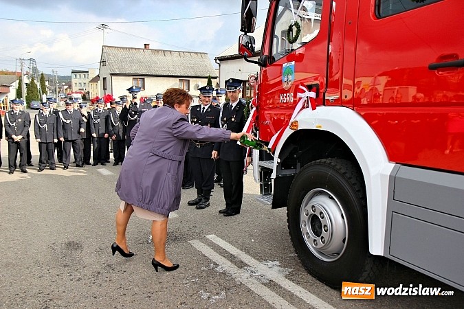 Zdjęcie w galerii na portalu naszwodzislaw.com: 110-lecie OSP oraz poświęcenie nowego wozu strażackiego, czyli wielkie święto w Lubomi wiadomości z regionu