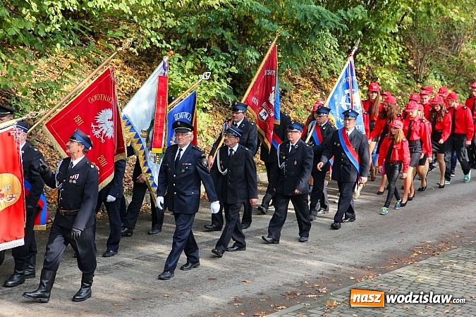 Zdjęcie w galerii na portalu naszwodzislaw.com: 110-lecie OSP oraz poświęcenie nowego wozu strażackiego, czyli wielkie święto w Lubomi wiadomości z regionu