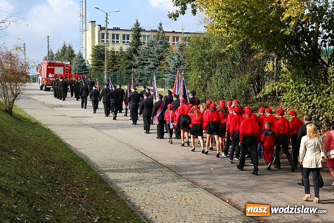 Zdjęcie w galerii na portalu naszwodzislaw.com: 110-lecie OSP oraz poświęcenie nowego wozu strażackiego, czyli wielkie święto w Lubomi wiadomości z regionu