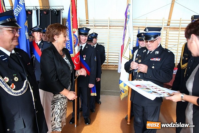 Zdjęcie w galerii na portalu naszwodzislaw.com: 110-lecie OSP oraz poświęcenie nowego wozu strażackiego, czyli wielkie święto w Lubomi wiadomości z regionu