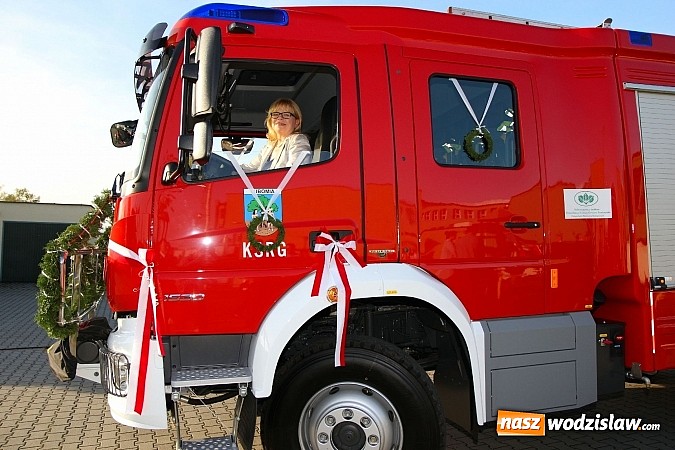 Zdjęcie w galerii na portalu naszwodzislaw.com: 110-lecie OSP oraz poświęcenie nowego wozu strażackiego, czyli wielkie święto w Lubomi wiadomości z regionu