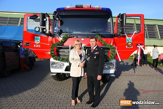 Zdjęcie w galerii na portalu naszwodzislaw.com: 110-lecie OSP oraz poświęcenie nowego wozu strażackiego, czyli wielkie święto w Lubomi wiadomości z regionu