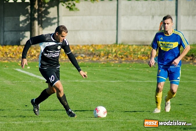 Zdjęcie w galerii na portalu naszwodzislaw.com: Klasa okręgowa: Jarosław Pawelec katem Tworkowa wiadomości z regionu